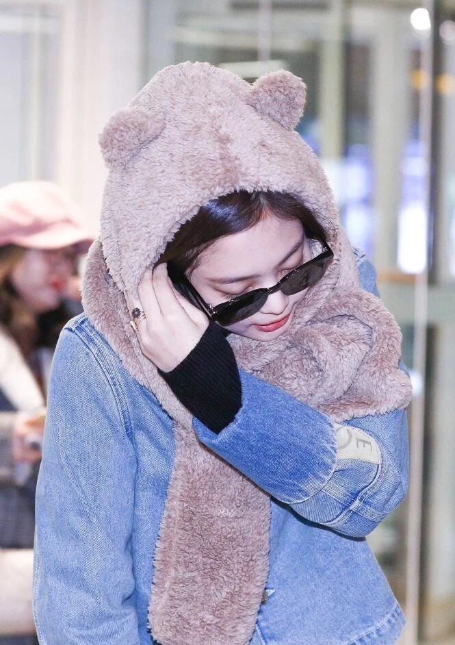Jennie-Inspired Winter Scarf Hat – BlackPink Edition