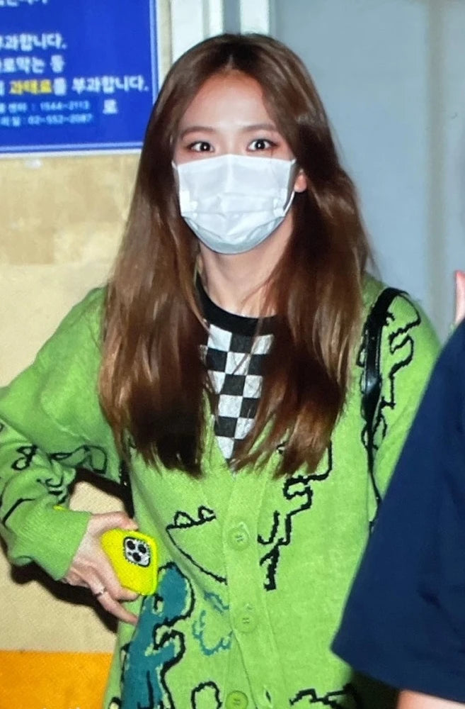 Jisoo-Inspired Green Cartoon Dinosaur Cardigan – BlackPink Edition