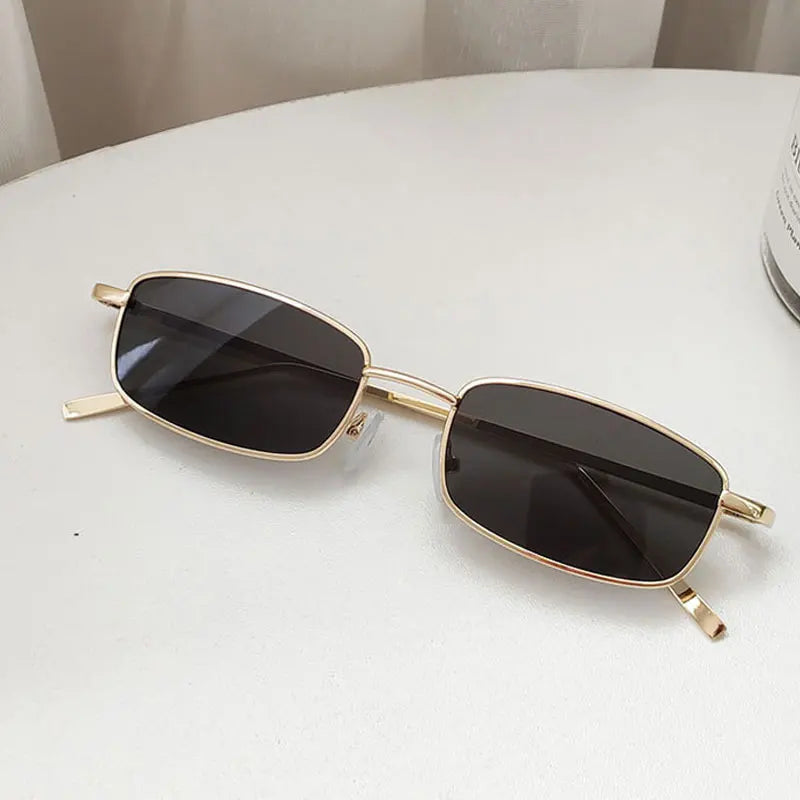 Hyunjin-Inspired Red Rectangle Frame Sunglasses – Stray Kids Edition
