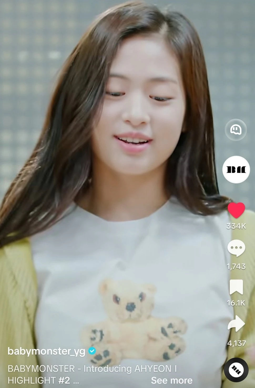 Ahyeon-Inspired White Teddy Bear Plushie Print T-Shirt – BabyMonster Edition