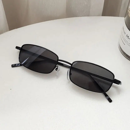 Hyunjin-Inspired Red Rectangle Frame Sunglasses – Stray Kids Edition